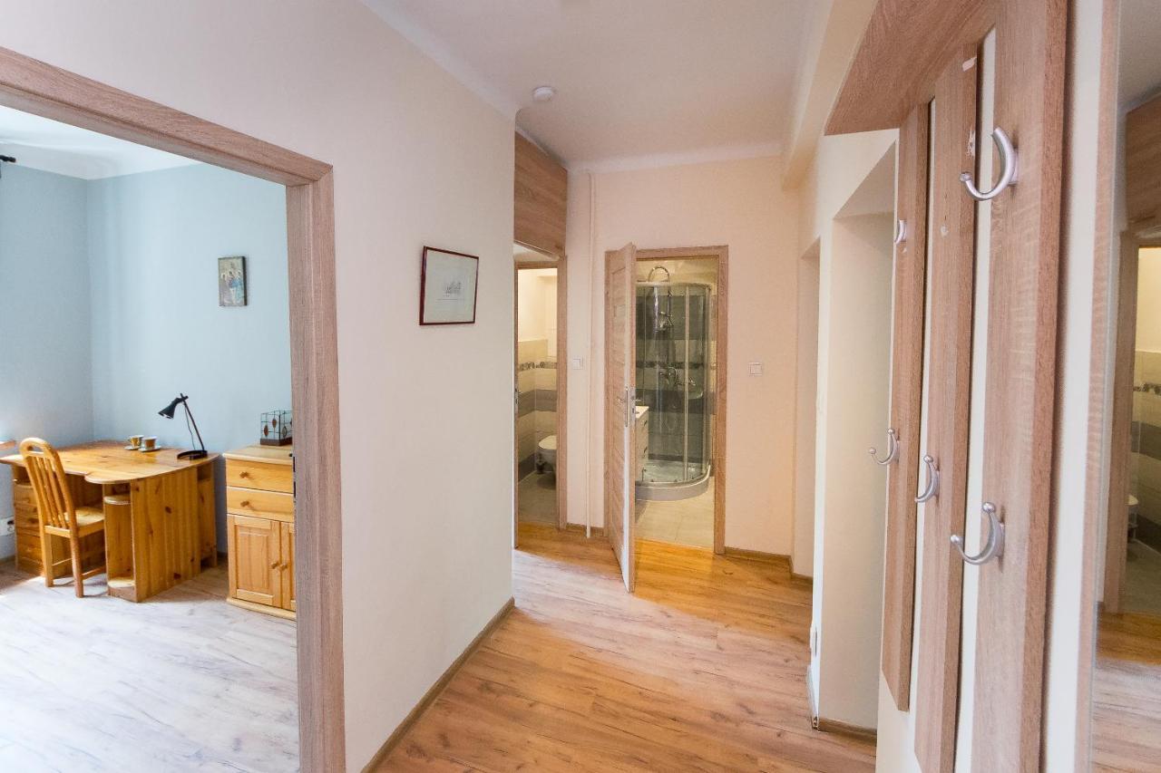 3-Bedroom Flat In City Center P4You Pl Krasków Eksteriør bilde